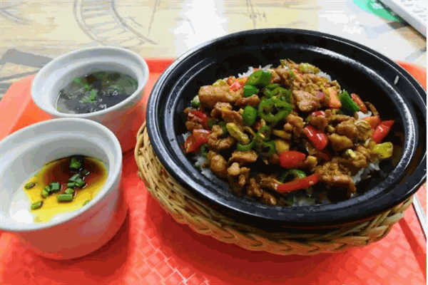 越煲越香煲仔饭