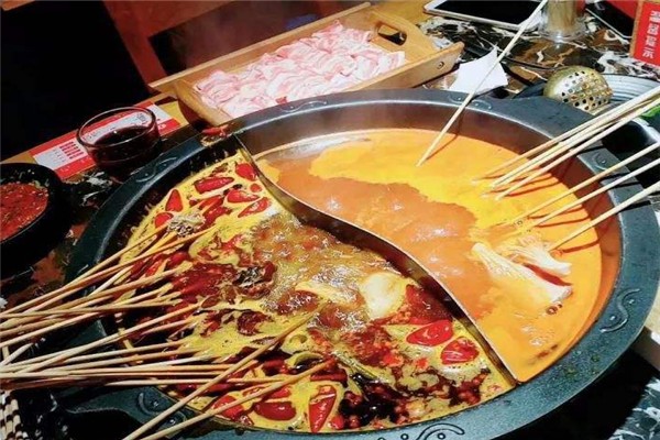 奥龍串串