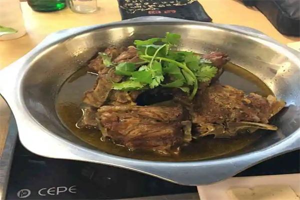 花枝俏麻辣羊蝎子火锅