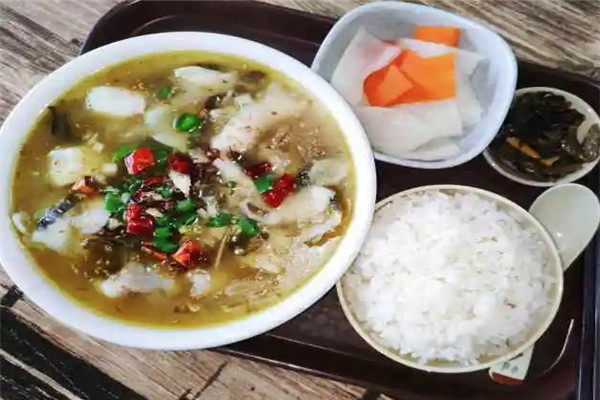 椒椒小鱼酸菜鱼米饭
