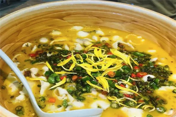 椒椒小鱼酸菜鱼米饭