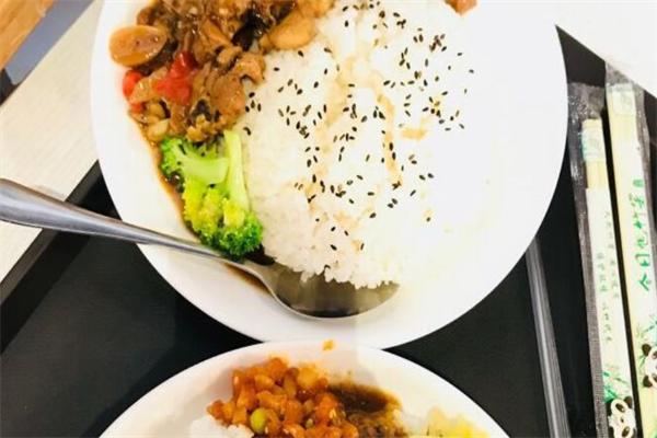 合合吉台湾卤肉饭