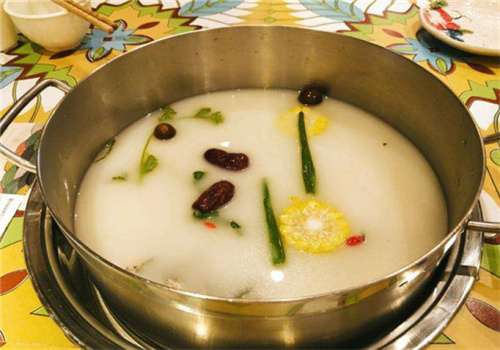 江小渝鲜鱼火锅