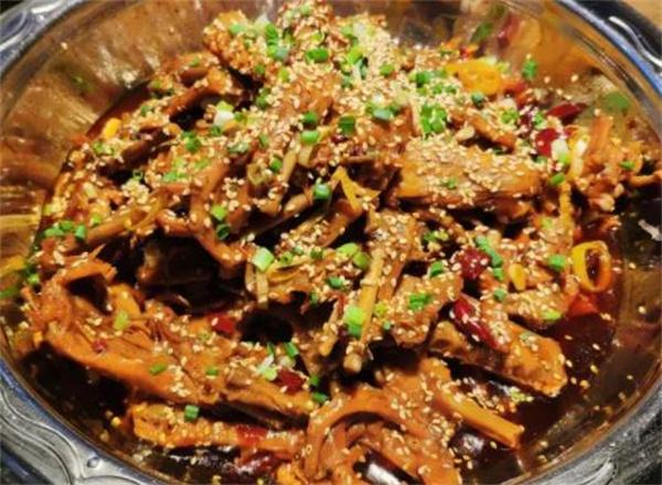 杨大师鸭爪爪特色火锅
