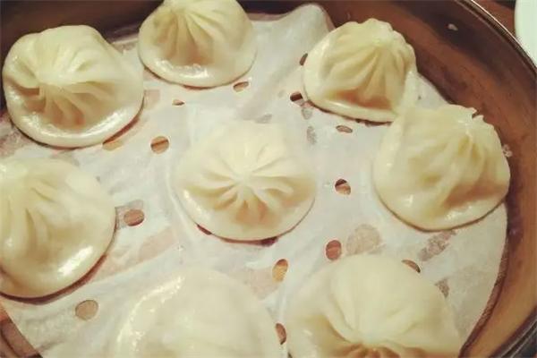 天方小笼包