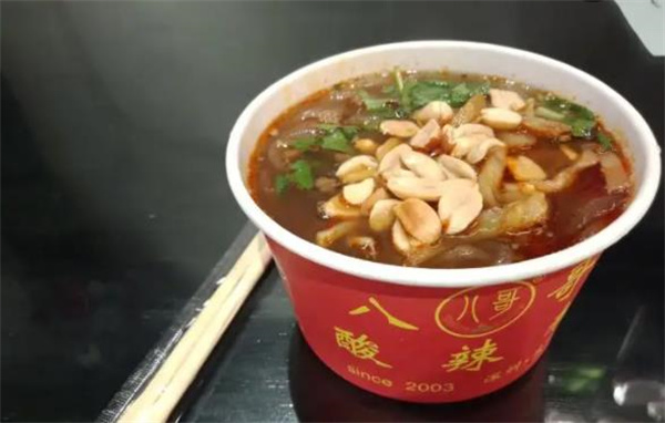八哥酸辣粉