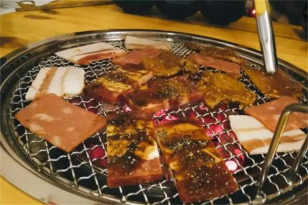 猫记烤肉店