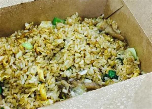 鲁淳淳炒饭吧