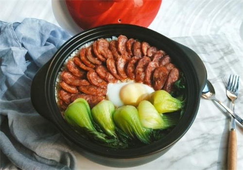 顶呱呱砂锅煲仔饭