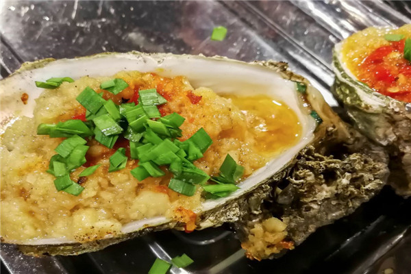 鱼侦炭烧烤店