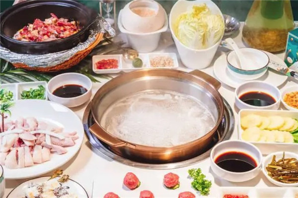 润品全季椰子鸡茶点烧烤