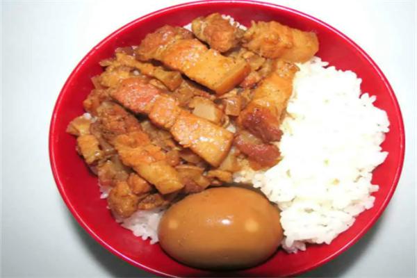 一家有态度的卤肉饭