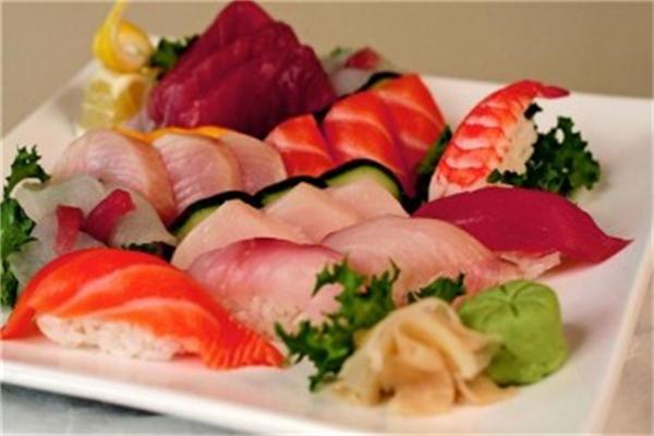 活鳗料理·富鱼寿司