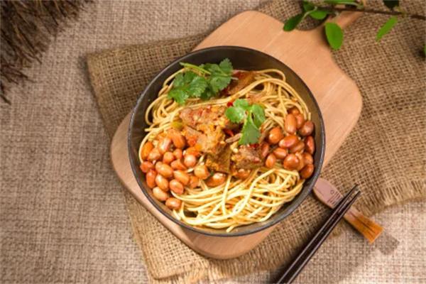 小熊卤粉