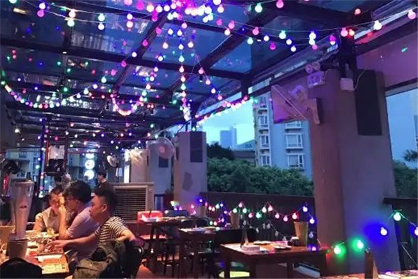 天台上见烧烤吧