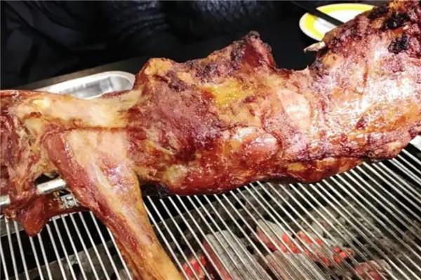 羊羊羊烧烤碳烤羊腿火锅