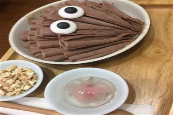 天然呆冰の怪物