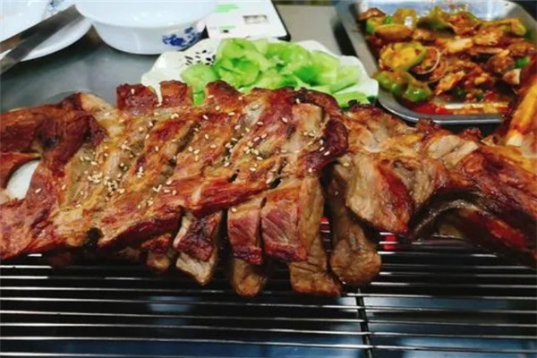 百味李式烧烤店