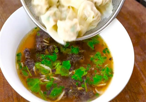 万里香馄饨