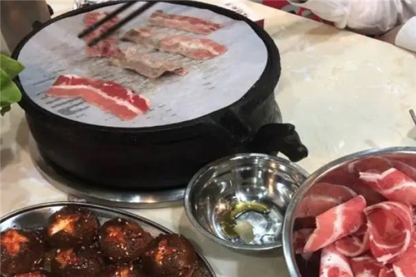 潮人真炭火烤肥牛