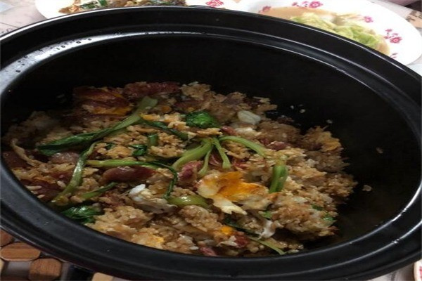 点稻味煲仔饭