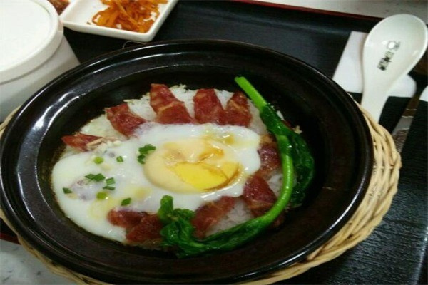 点稻味煲仔饭