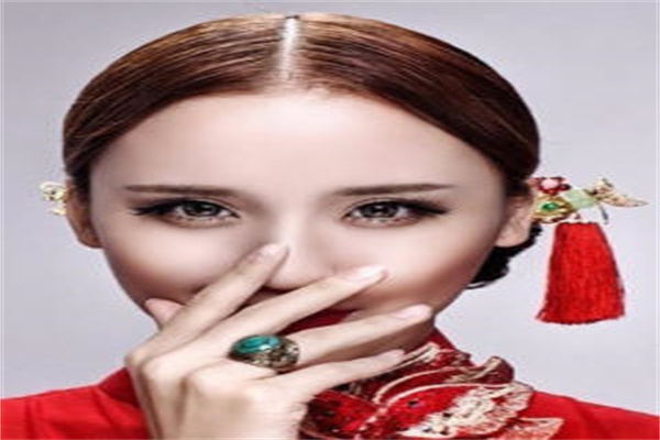 西蔓今典化妆培训加盟