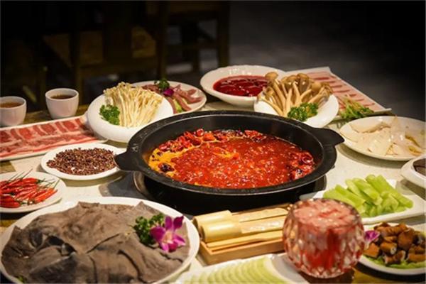 巢七堂火锅