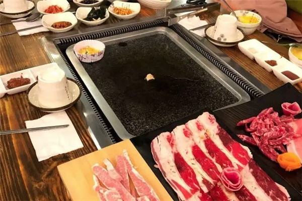 金猪家韩式料理石板烤肉