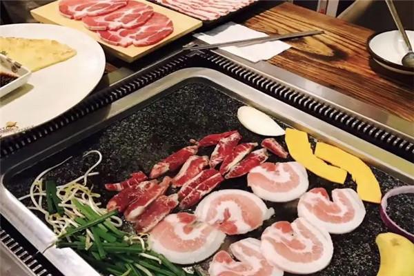 金猪家韩式料理石板烤肉