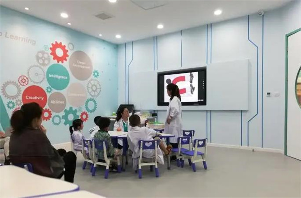 爱贝迪学院