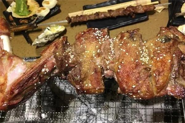 ak47碳烤羊腿音乐串吧