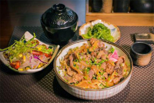 筑地屋牛肉饭