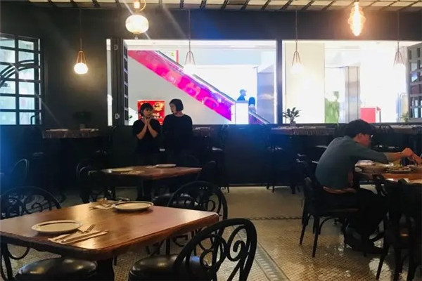 洛米堤比萨自助西餐厅