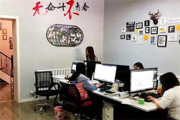 红鹦鹉传媒加盟