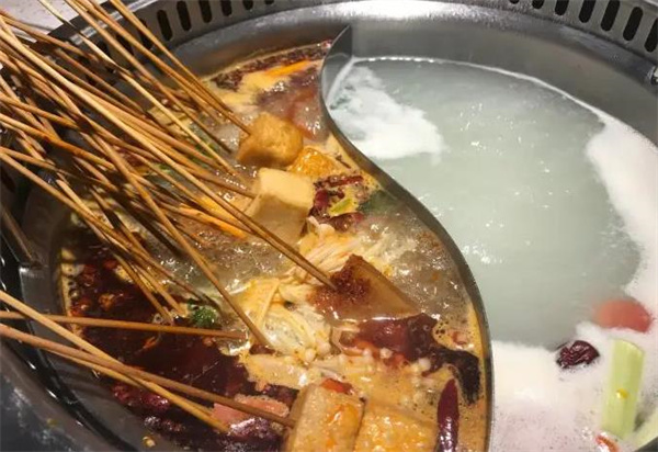 蓉语串串火锅