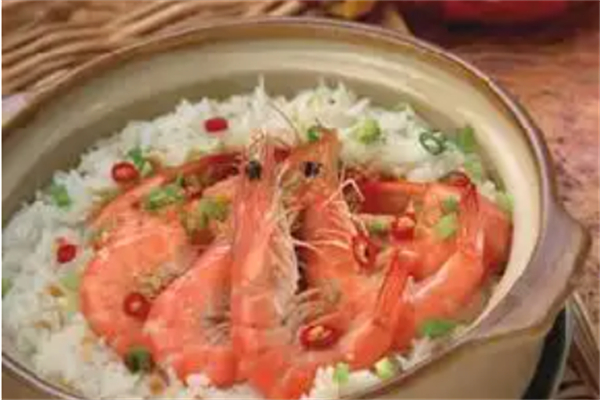 三只小虾煲仔饭