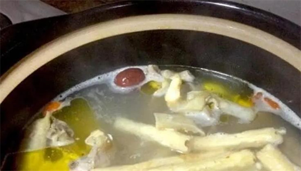 熹乐鸽药膳火锅