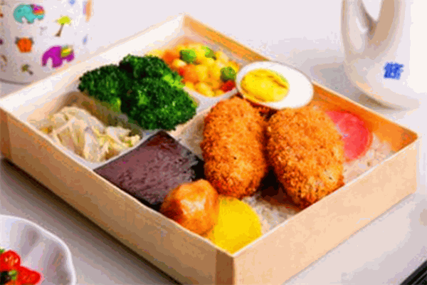 黑饭盒城市精致便当