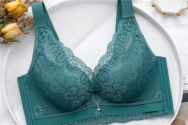 新感觉品牌服饰