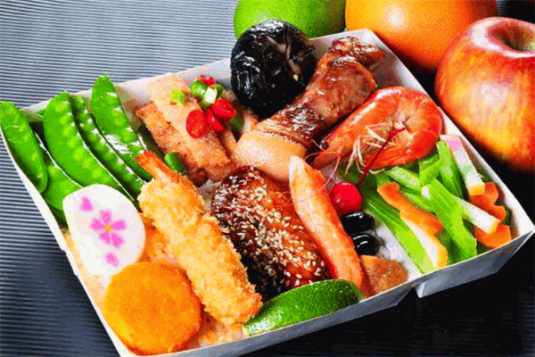 黑饭盒城市精致便当