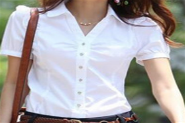殿秀女装