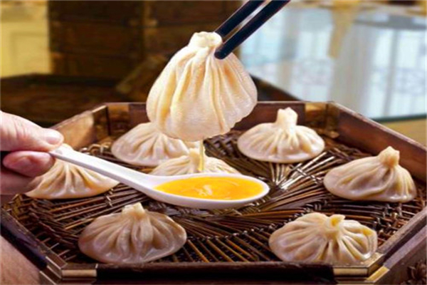 贾三汤包