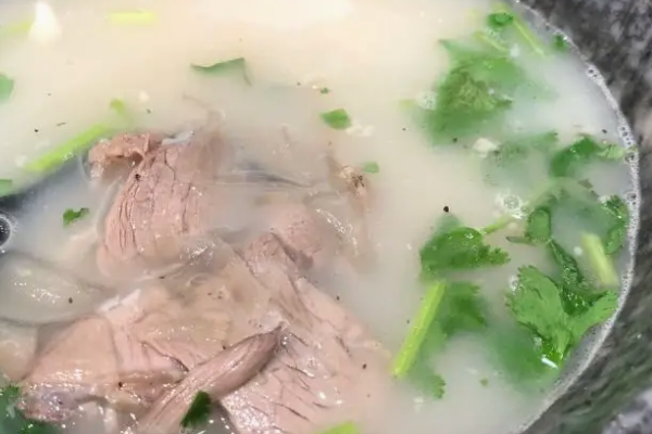 老邱羊肉汤费多少钱