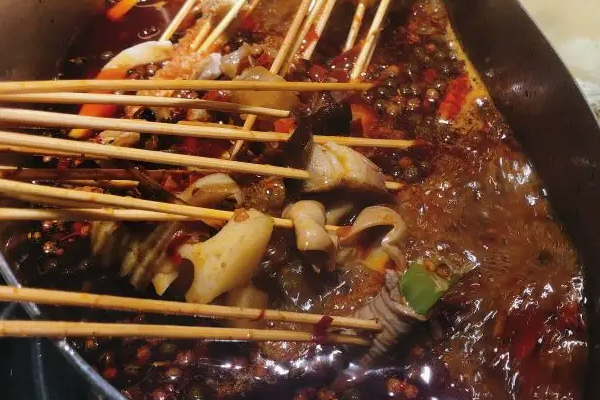 蓉小宝串串火锅费多少钱