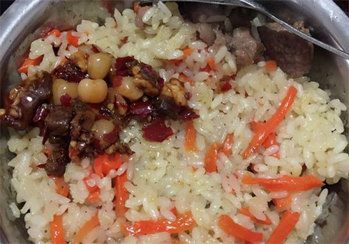 吐鲁番抓饭