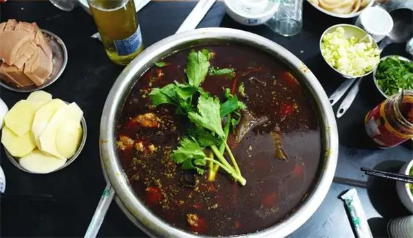迎三江兔火锅