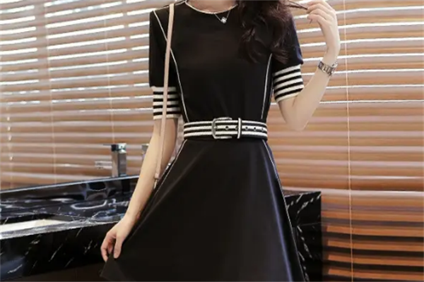 爱衣21服饰