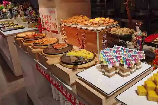 布罗城堡自助餐要多少钱