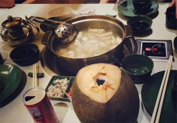 润园四季椰子鸡